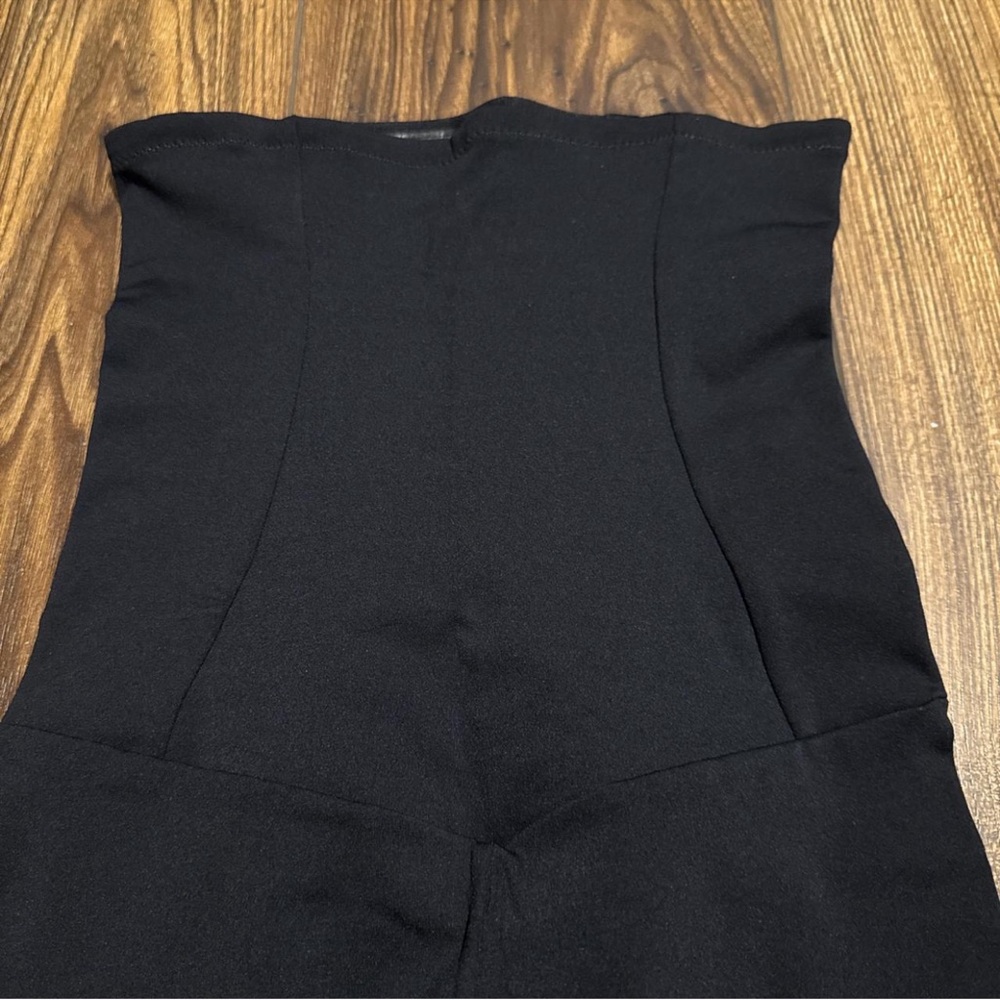 Extra High Waisted Firm Shaper Short - Picture 3 of 6